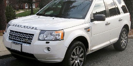 Which companies sell Land-Rover Freelander 2017 model parts in Angola