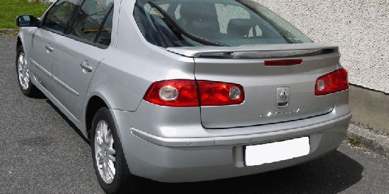 Which companies sell Renault Laguna 2017 model parts in Botswana
