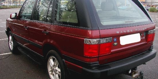 Which companies sell Range-Rover 4.0 V8 HSE 2017 model parts in Cameroon