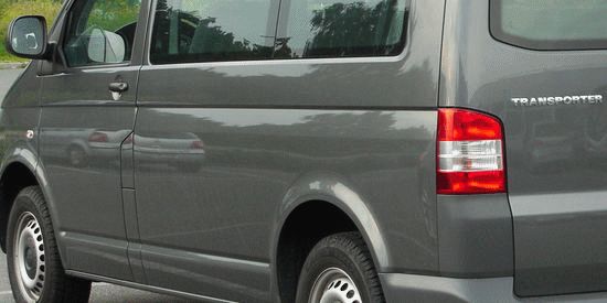 Which companies sell VW Transporter 2017 model parts in DRC